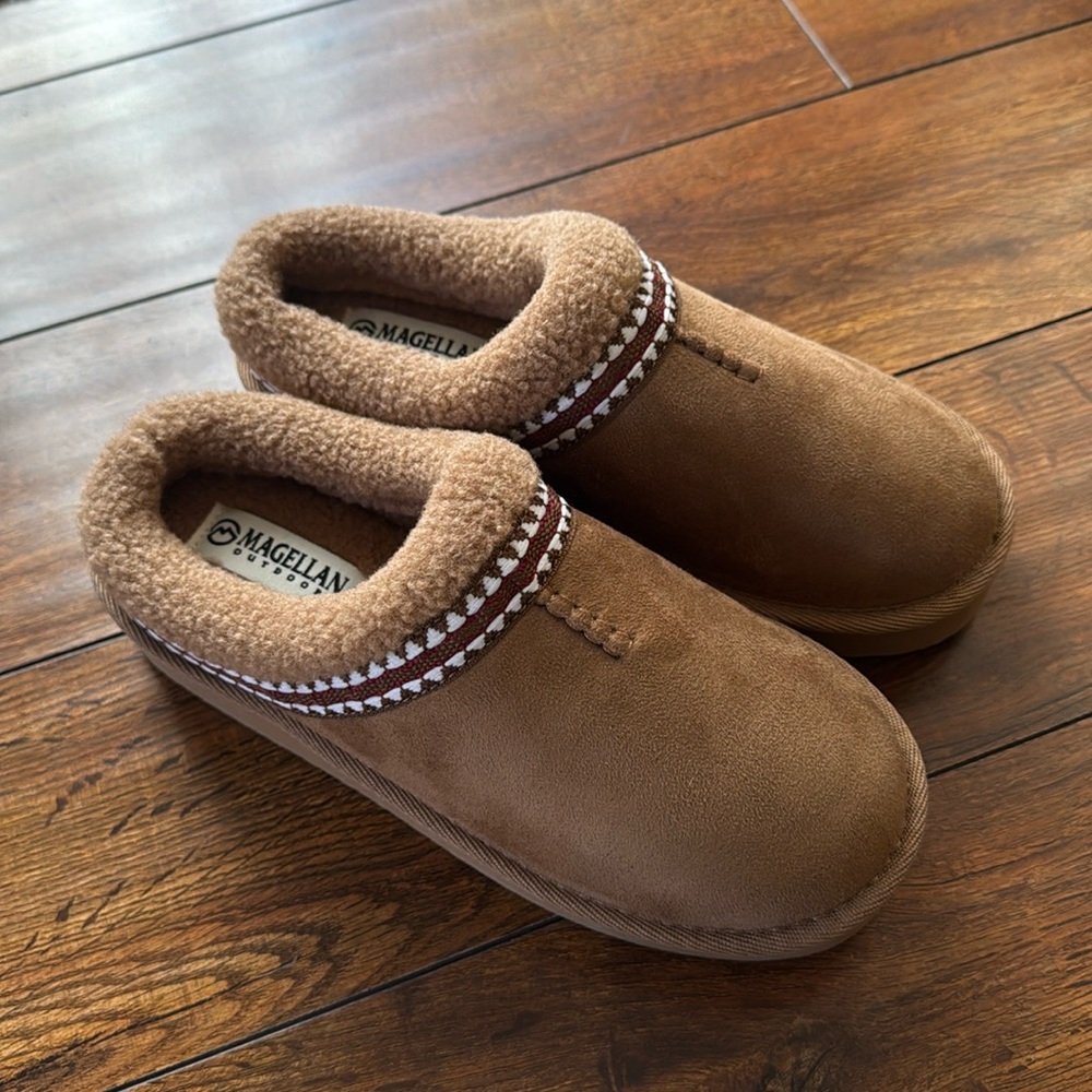 Magellan Outdoors Slippers